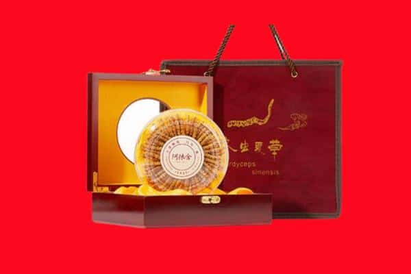 收购资讯:通辽科尔沁区回收冬虫夏草是按克吗